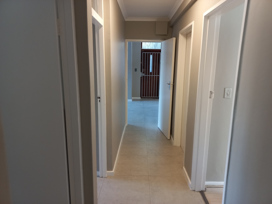 To Let 3 Bedroom Property for Rent in Gatesville Western Cape